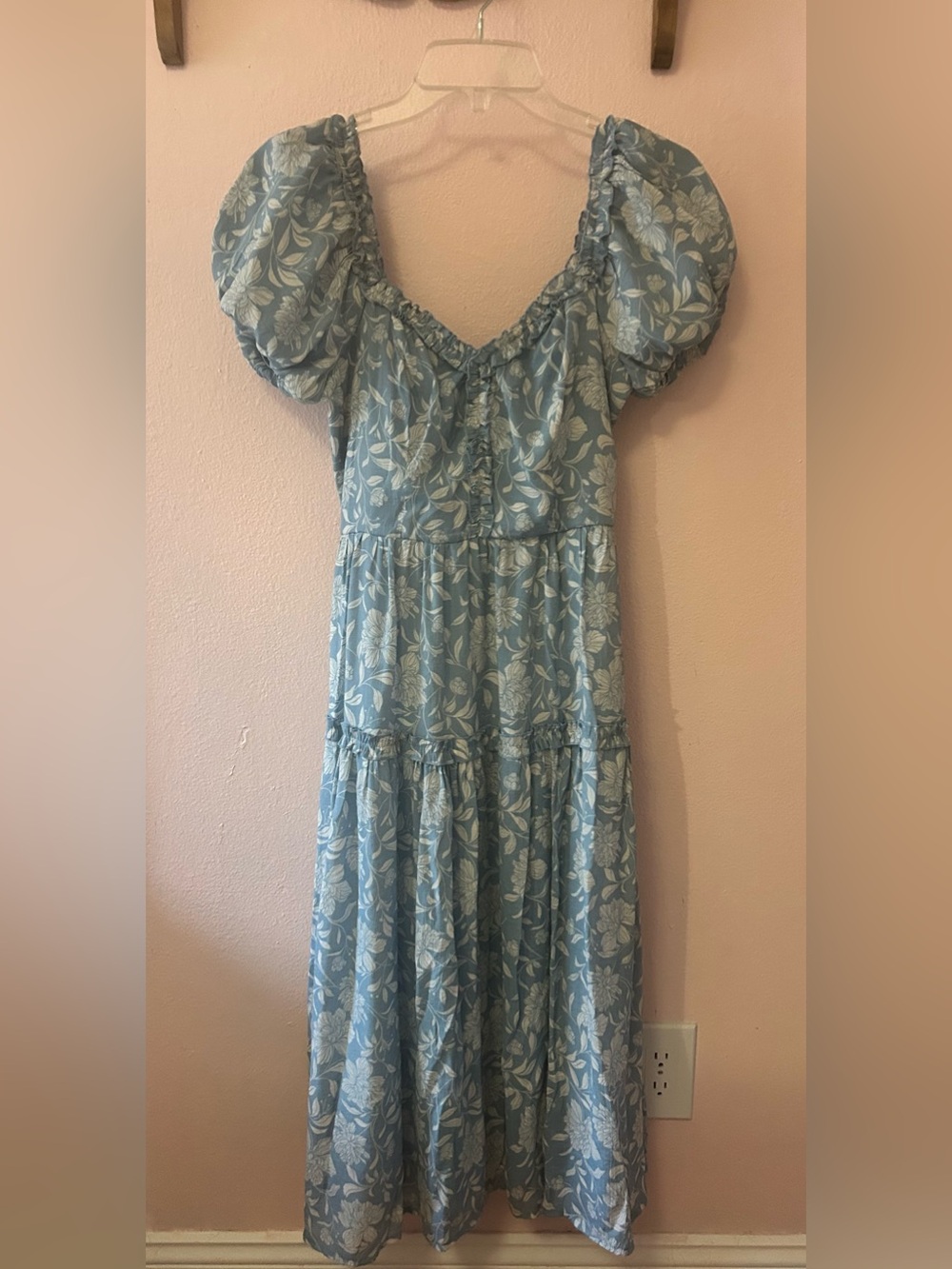 Trixxi LA Blue White Floral Print Ruffle Smocked Tiered Midi Dress Puff Sleeve